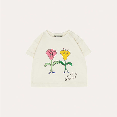 The Campamento CAMISETA BEBÉ LOVE IS IN THE AIR